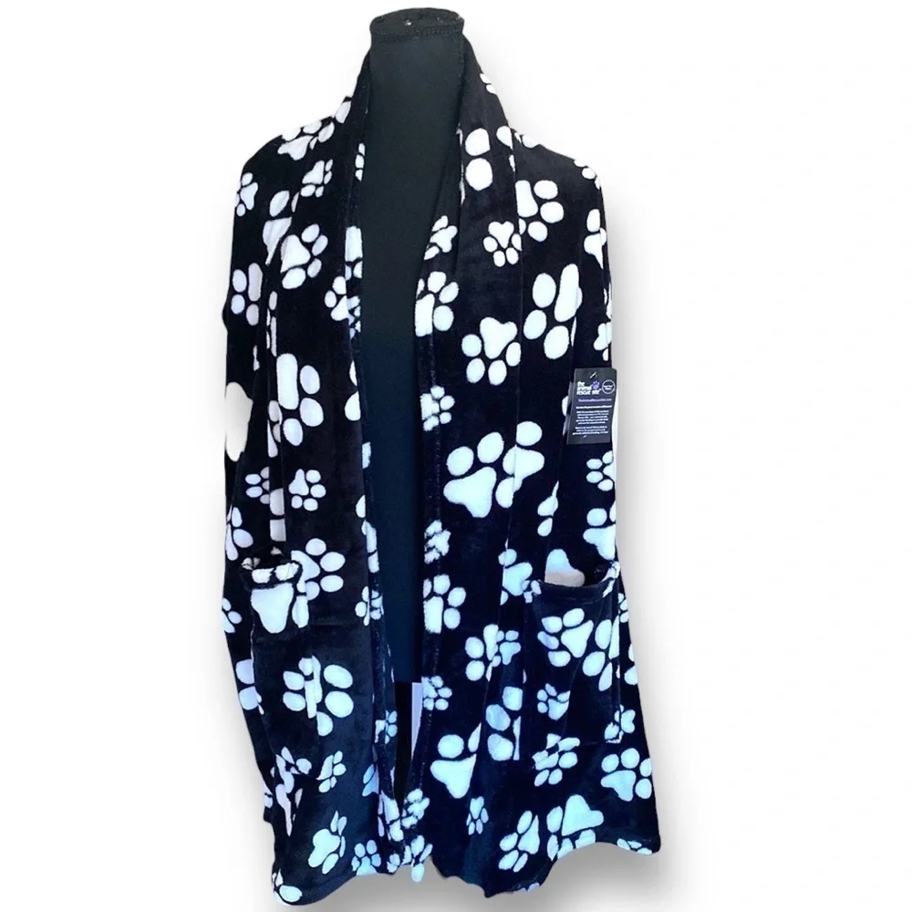 Animal Rescue Site Pocket Shawl Super Cozy Fleece Black & White OS 74” N…